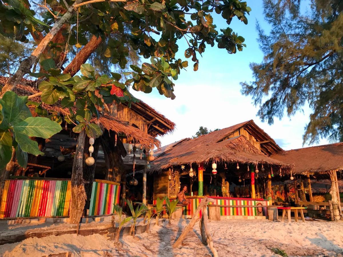 Rasta Baby Bar & Bungalows - Suitable For Young Travelers Koh Phayam Exterior photo