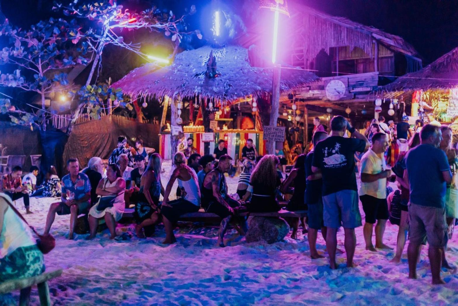Rasta Baby Bar & Bungalows - Suitable For Young Travelers Koh Phayam Exterior photo